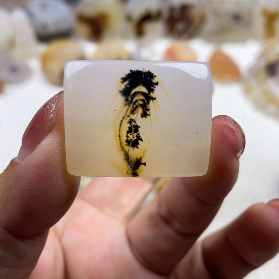 玛瑙/玉髓未镶嵌颈饰