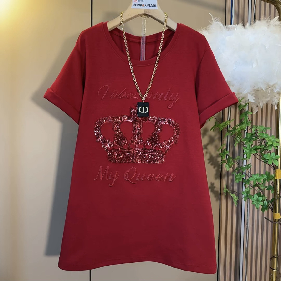 韩版时尚重工字母亮片皇冠減龄百搭半袖体恤（衣长78 左右）