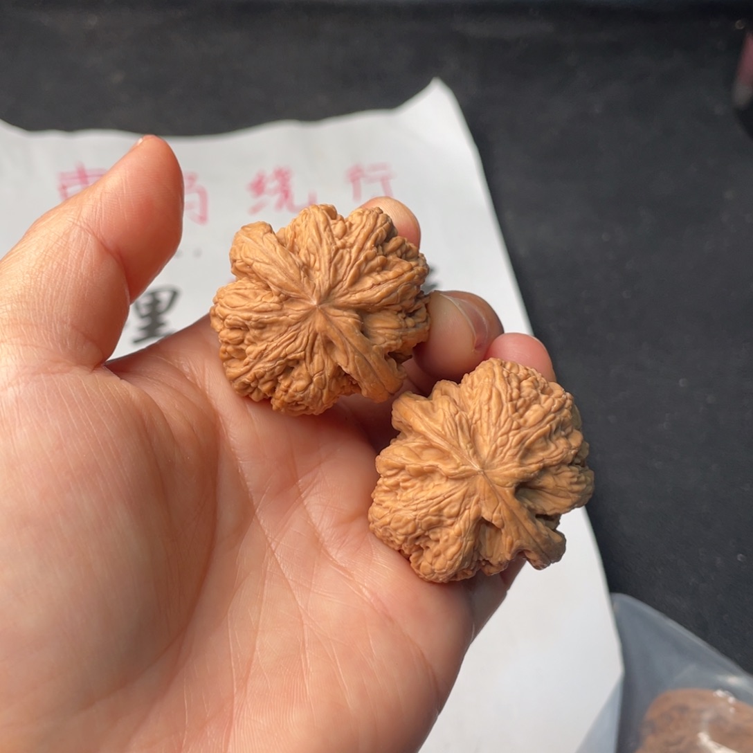 把件文玩核桃306。37粗筋有黄