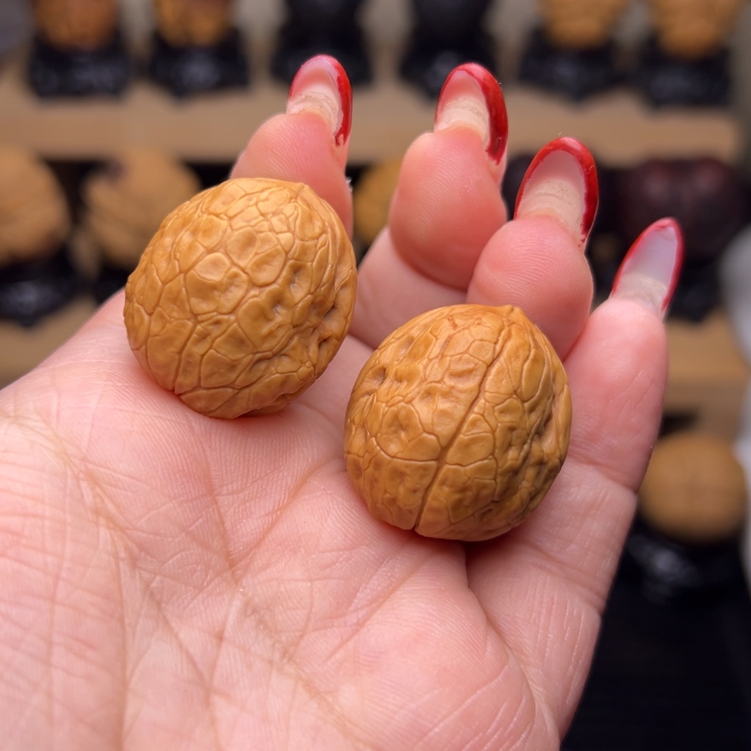 文玩核桃吊坠1z--------28尺（金娃娃）