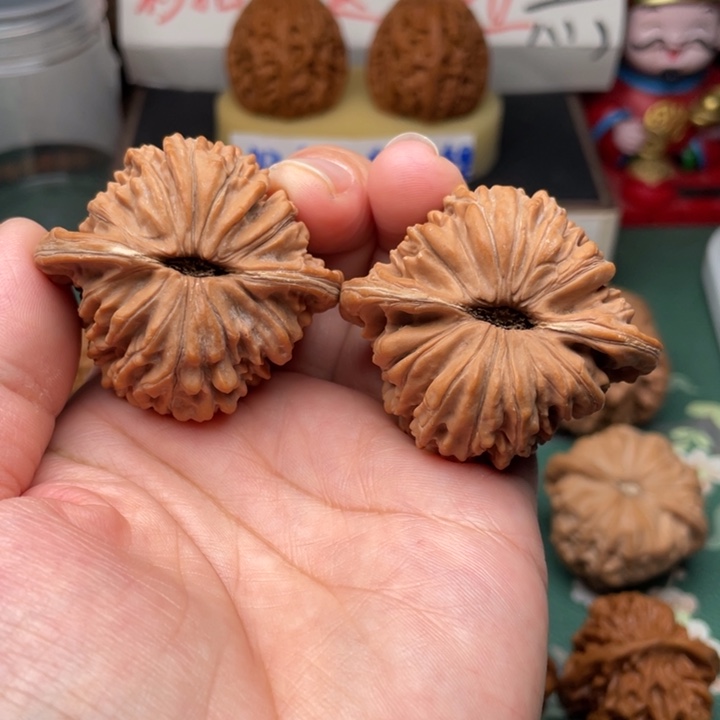 【闪购商品】把件文玩核桃45.5四座楼