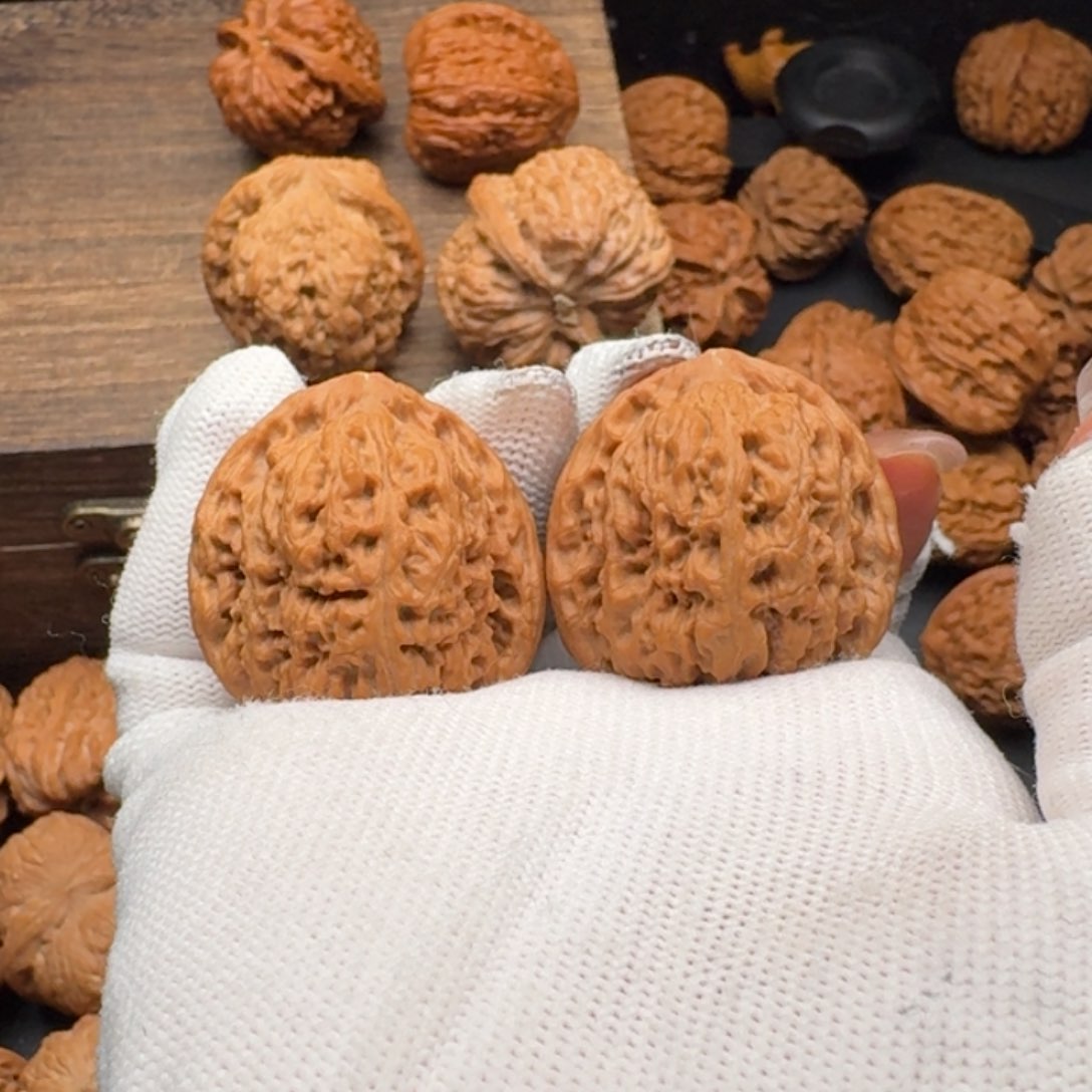 文玩核桃吊坠4***M36南疆4737