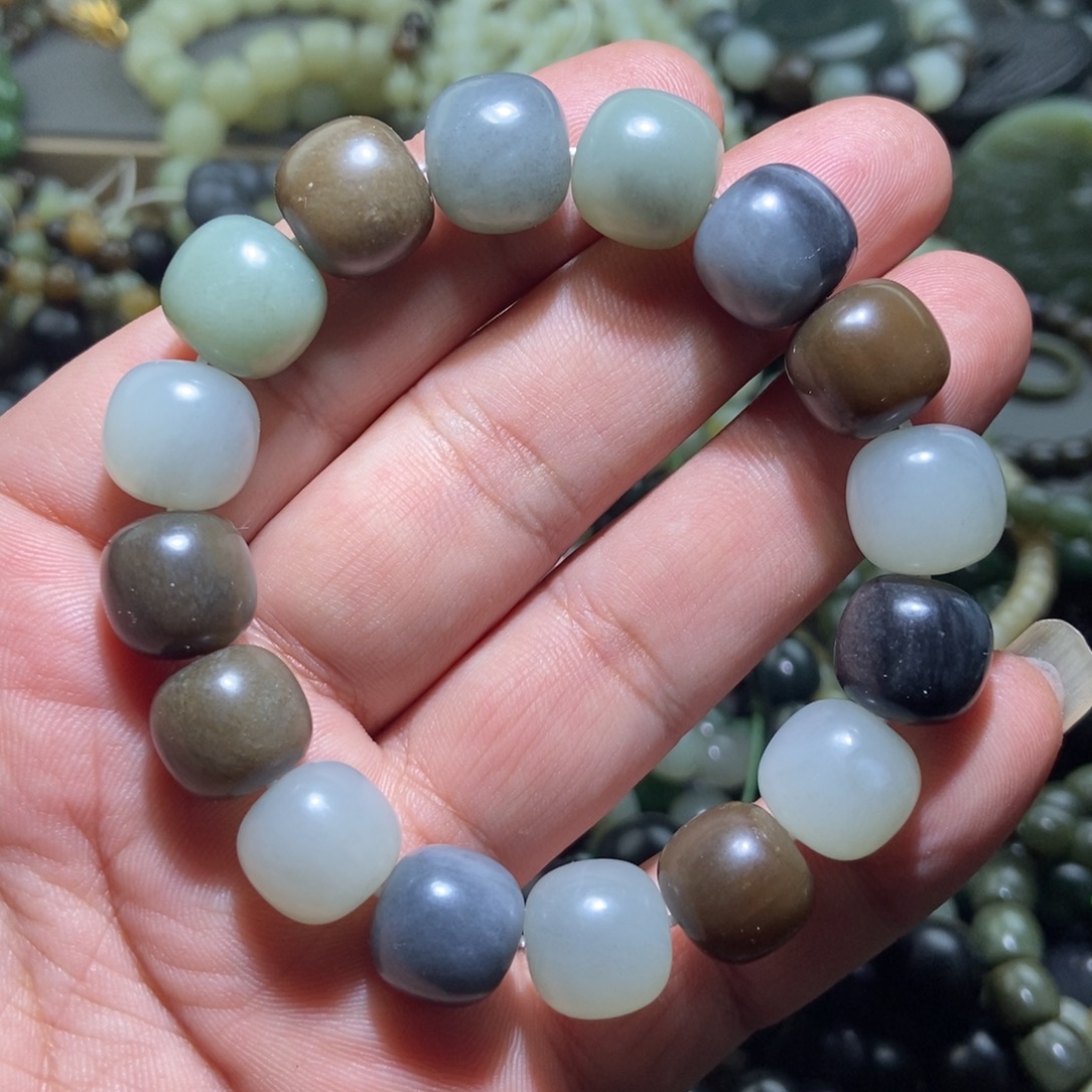 和田玉（糖玉）未镶嵌手链