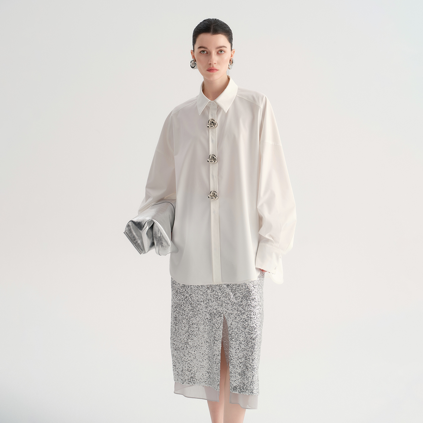 AUDREYWANG扭结金属扣廓形蝙蝠袖衬衫11442