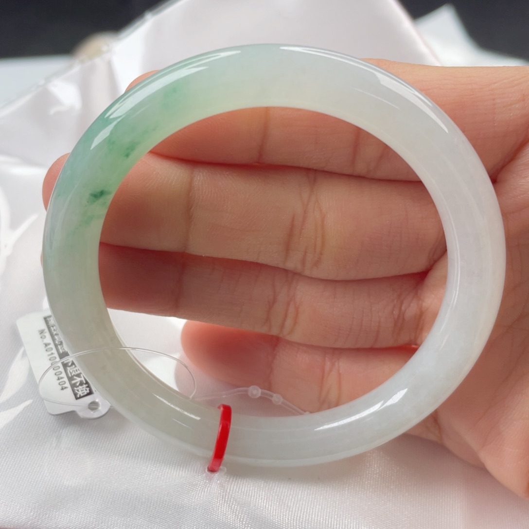 翡翠手镯（圆镯）未镶嵌54-55圈