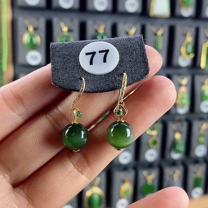 和田玉耳饰18K金镶嵌