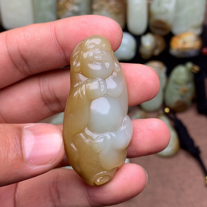 和田玉（糖玉）未镶嵌颈饰