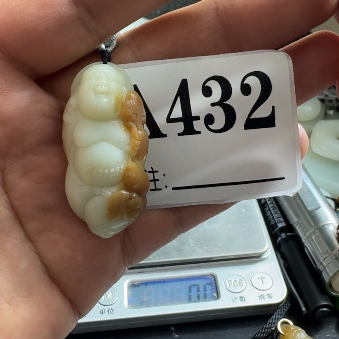 和田玉未镶嵌手链金山料佛公