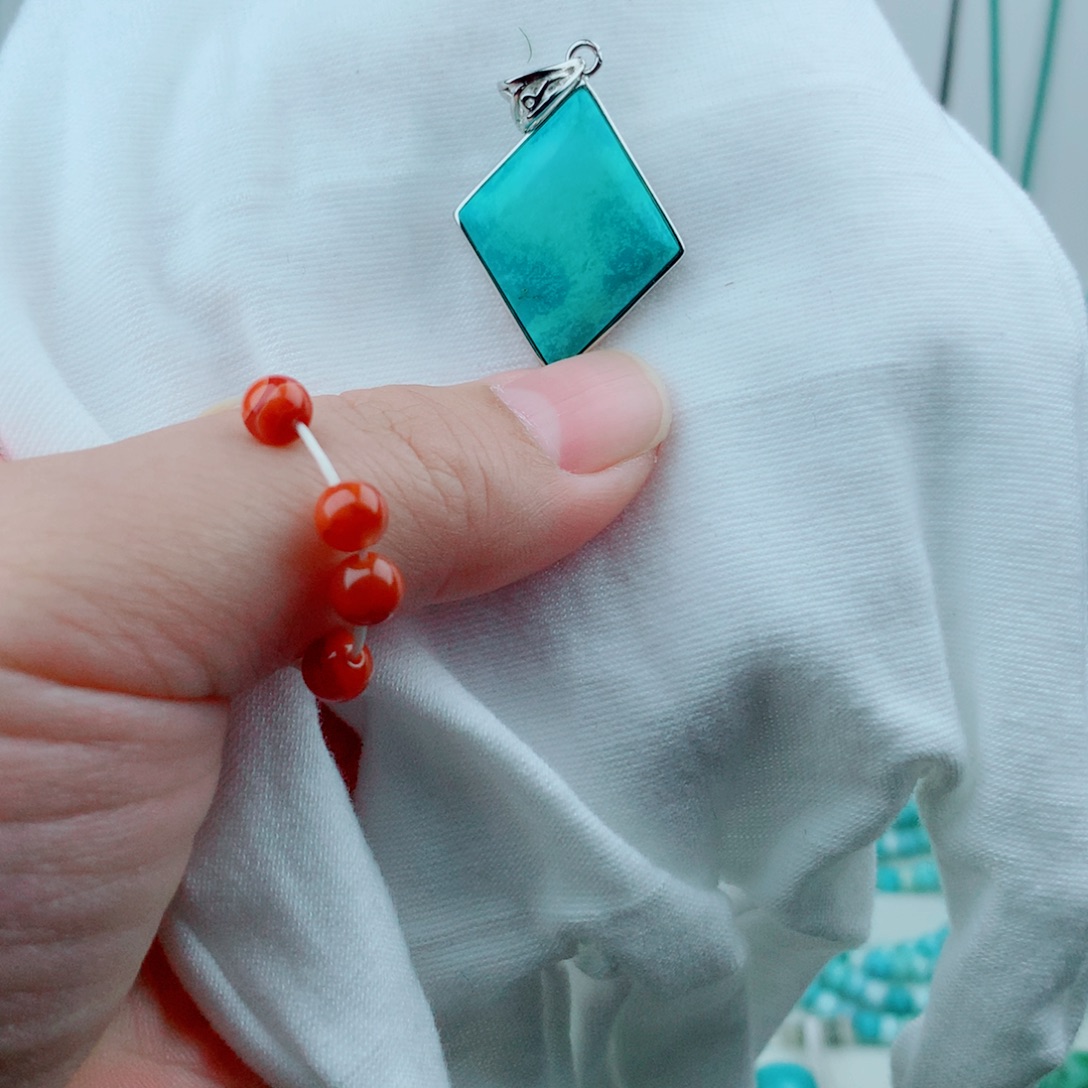 南红玛瑙未镶嵌珠宝奇石