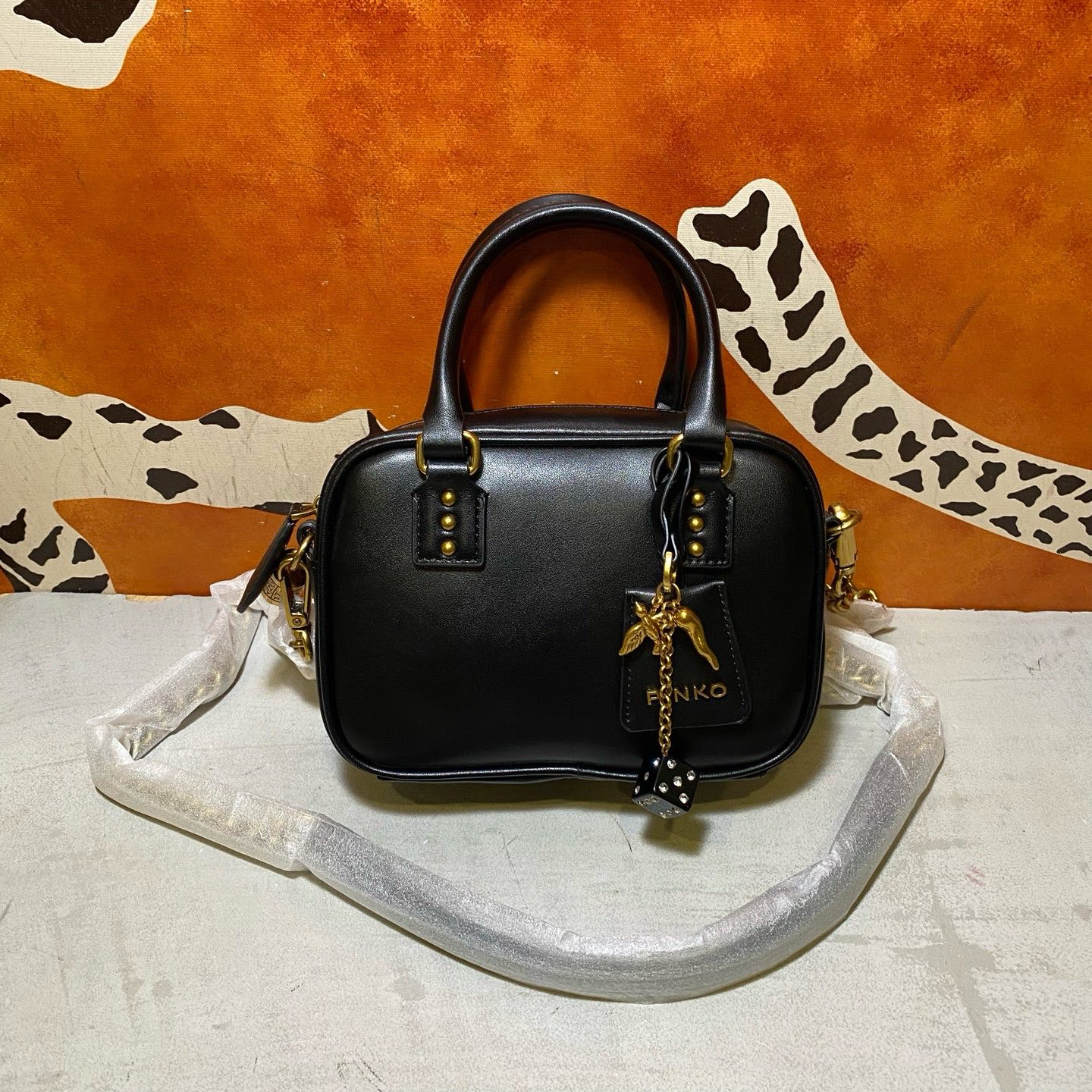 99新 PINKO 16768 斜挎包