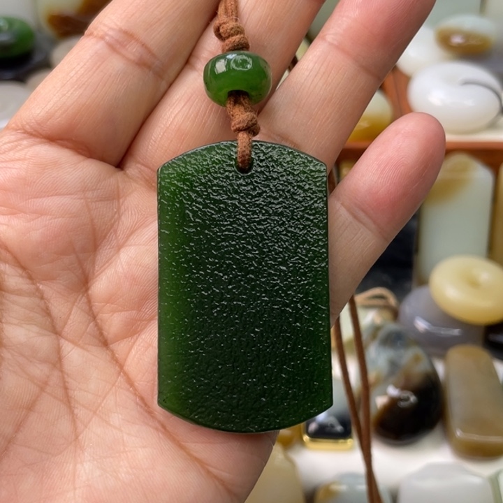 和田玉（碧玉）未镶嵌颈饰