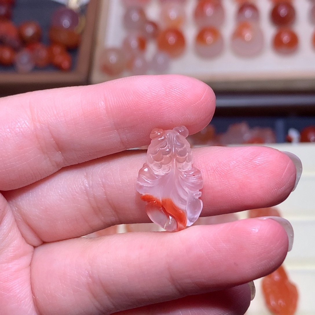 *****南红玛瑙未镶嵌珠宝半成品大尾巴鱼3