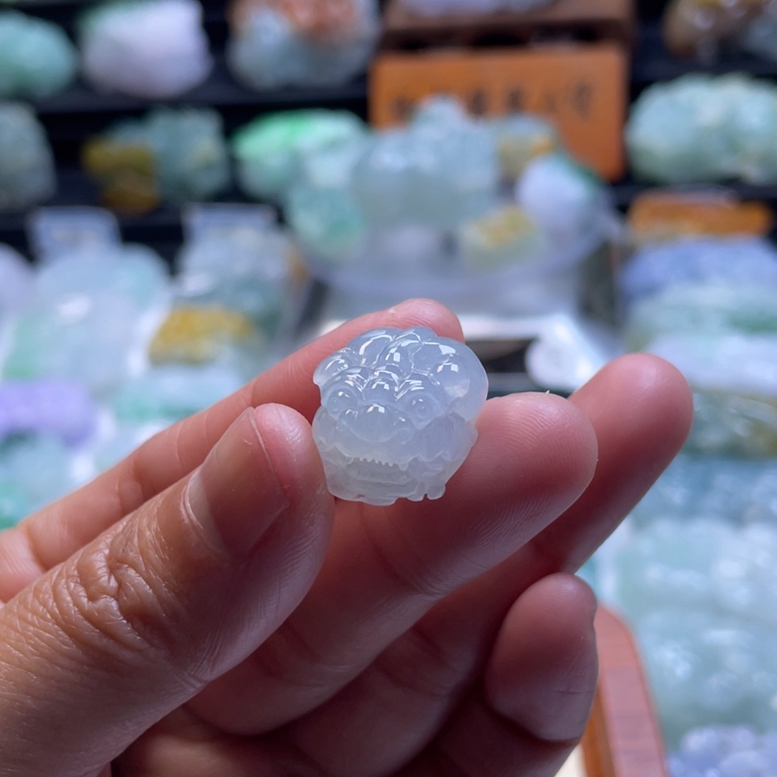 翡翠颈饰未镶嵌清*貔貅