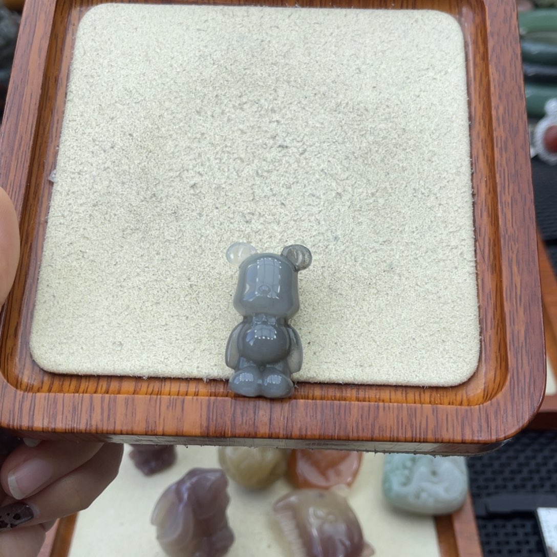 石英岩玉未镶嵌手镯