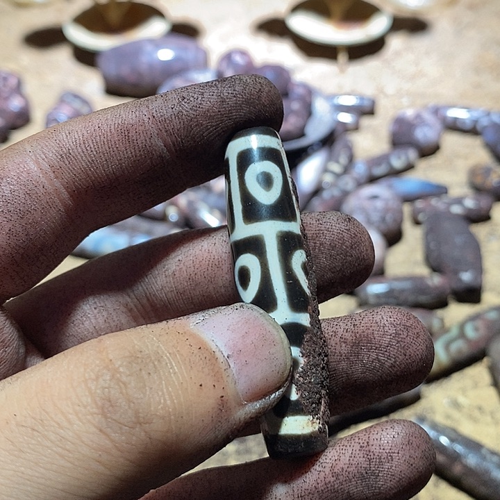 风***玛瑙/玉髓颈饰未镶嵌