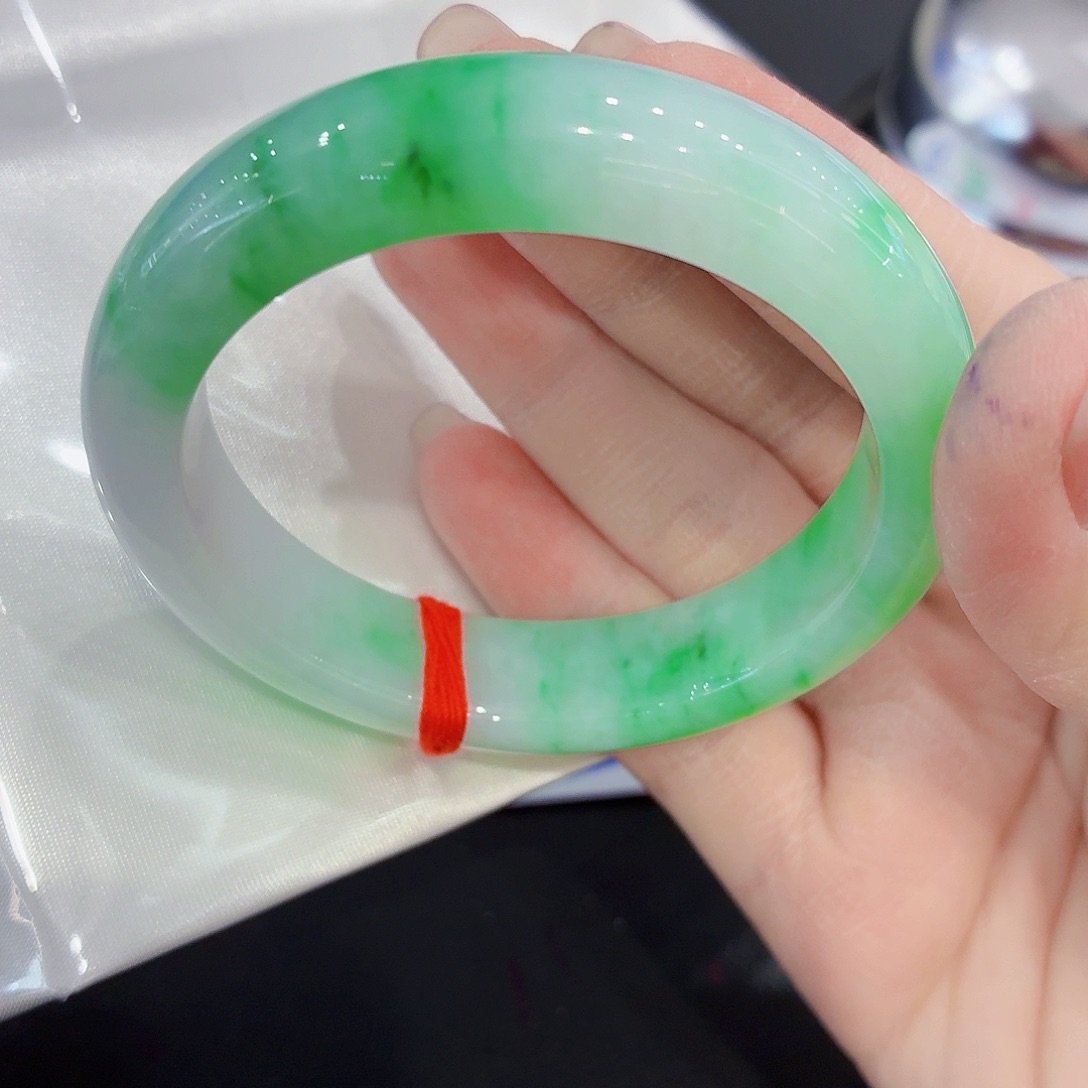 翡翠未镶嵌手镯翡翠53圈口（毕业款）