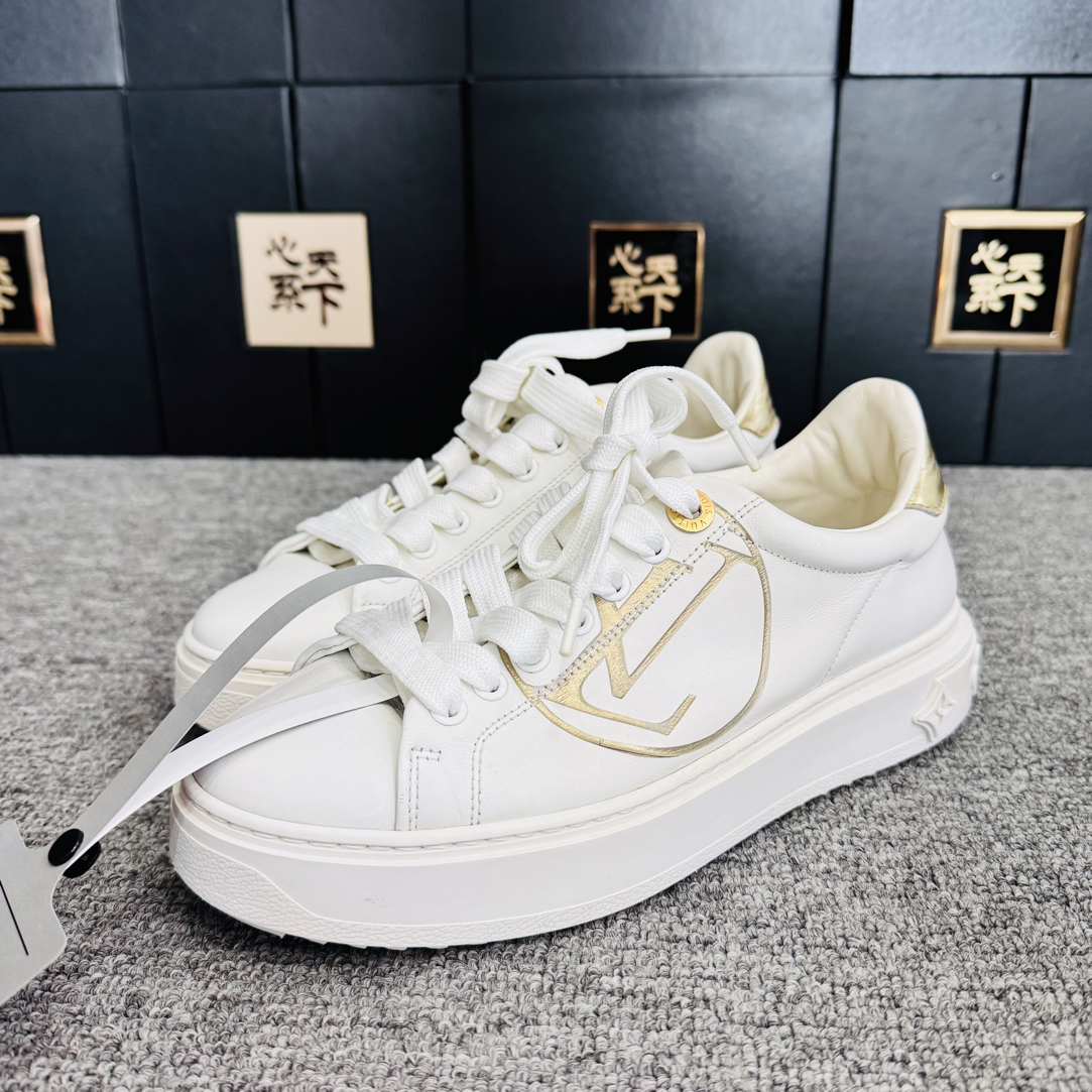 95新 LouisVuitton/路易威登 Time Out 白金logo板鞋35码ysc3241