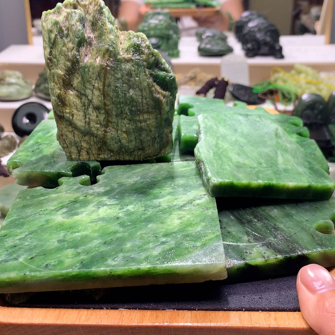 颈饰未镶嵌和田玉农**伙