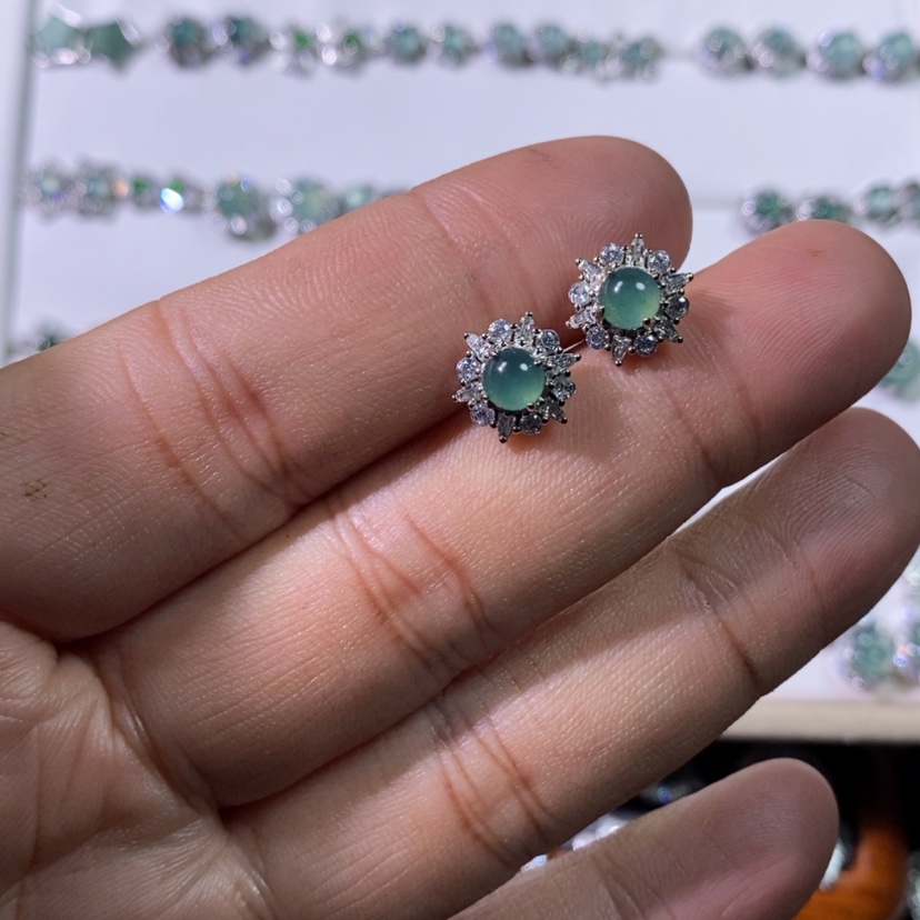 【闪购商品】翡翠颈饰未镶嵌天然