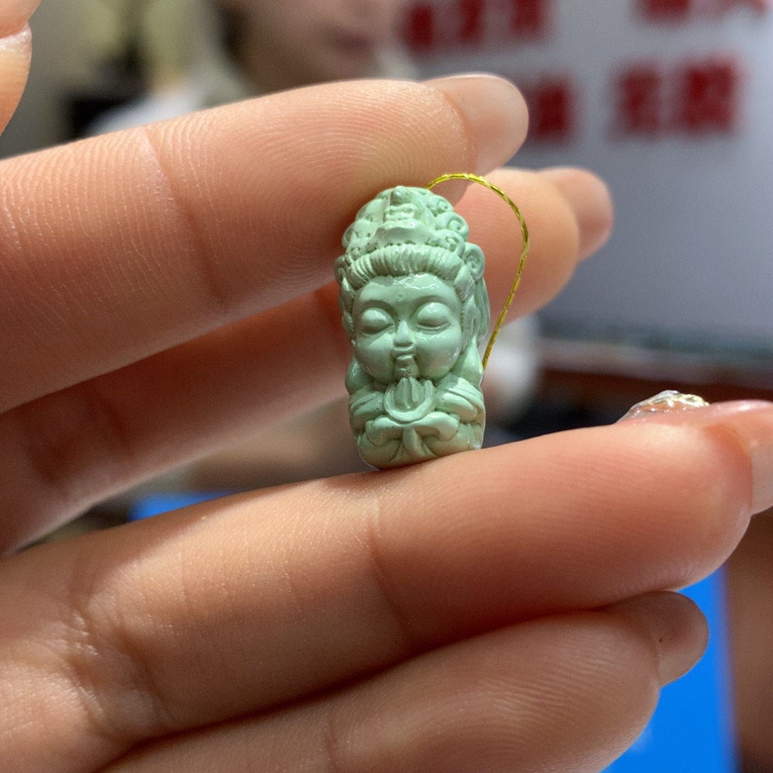绿松石配饰未镶嵌