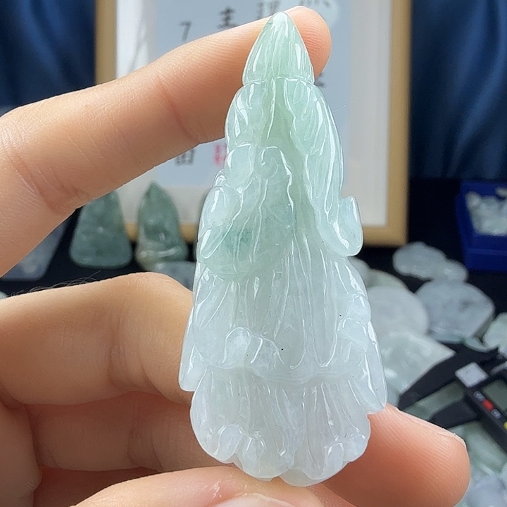 翡翠未镶嵌颈饰翡翠