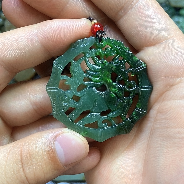 和田玉未镶嵌挂件