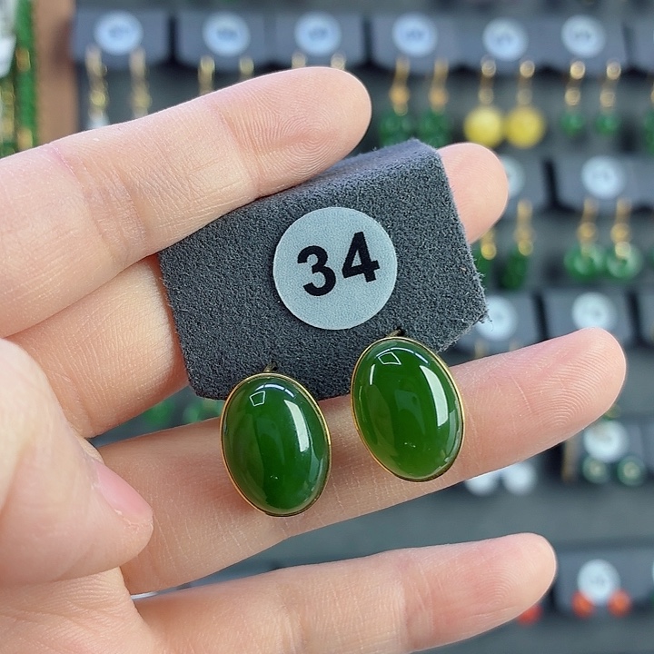 和田玉18K金镶嵌耳饰