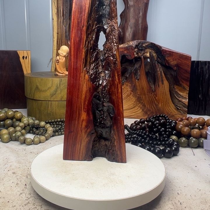 敏***艳木赞比亚血檀底座摆件