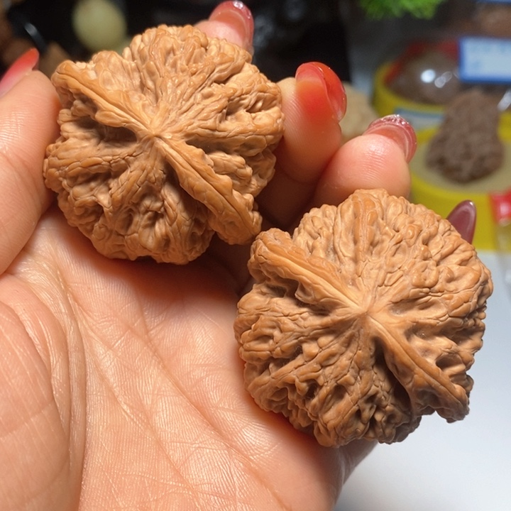文玩核桃把件粗筋有修