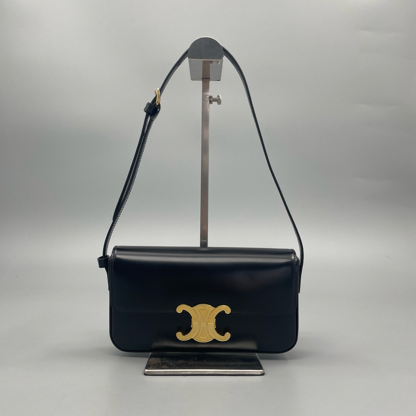 95新 Celine/思琳 Celine 黑金凯旋门腋下单肩包 尺寸21*11 A3782