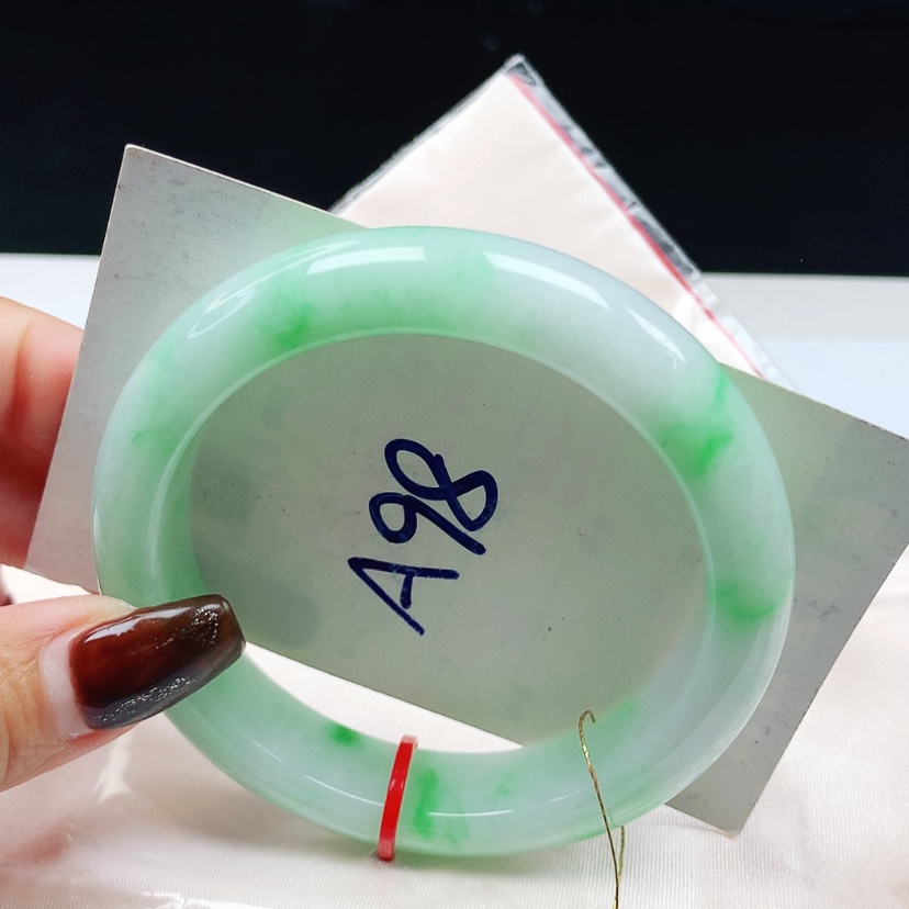 【闪购商品】翡翠手镯未镶嵌 正圈57+