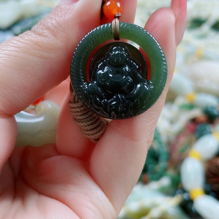 颈饰未镶嵌和田玉