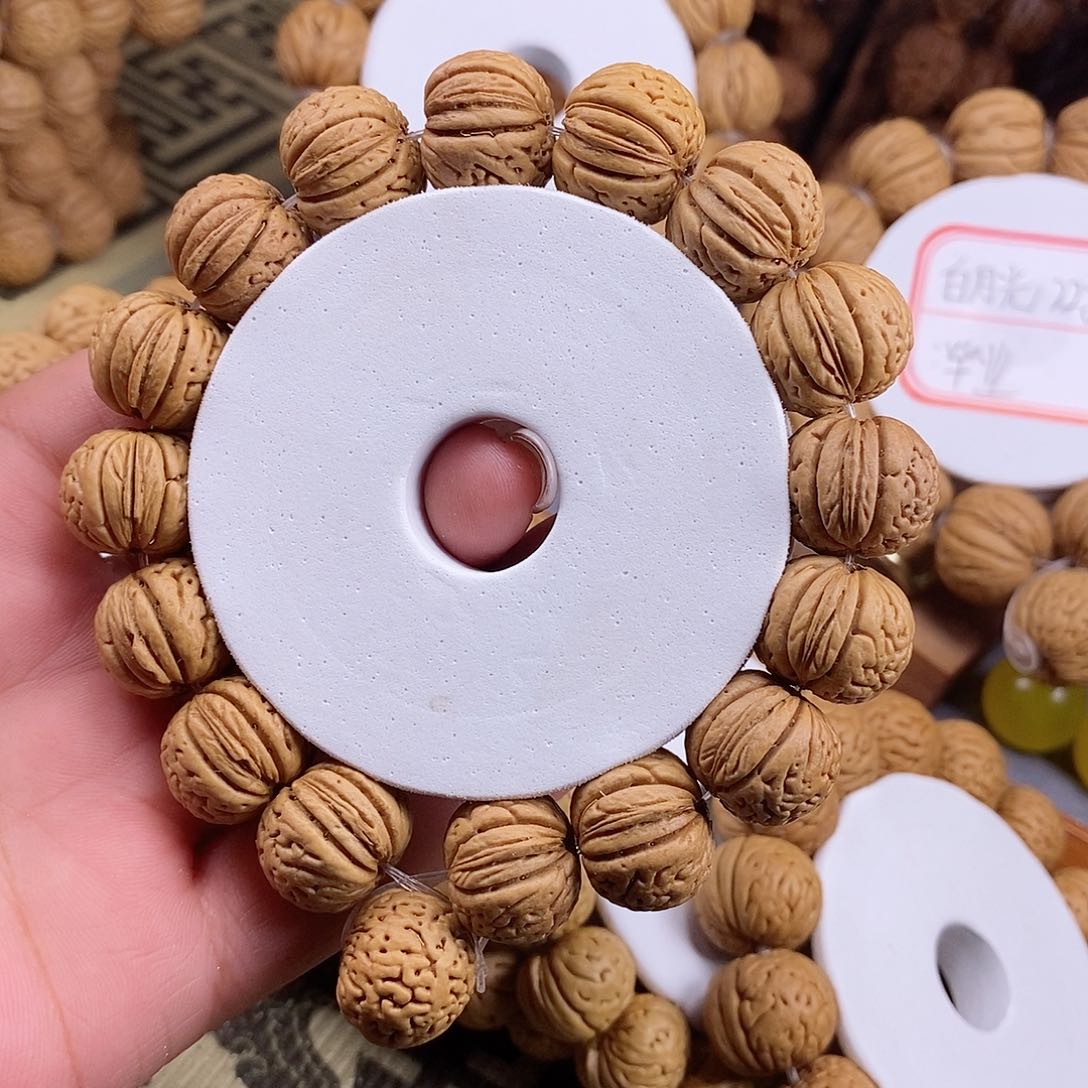 桃核手串抱****己王者南瓜1.7