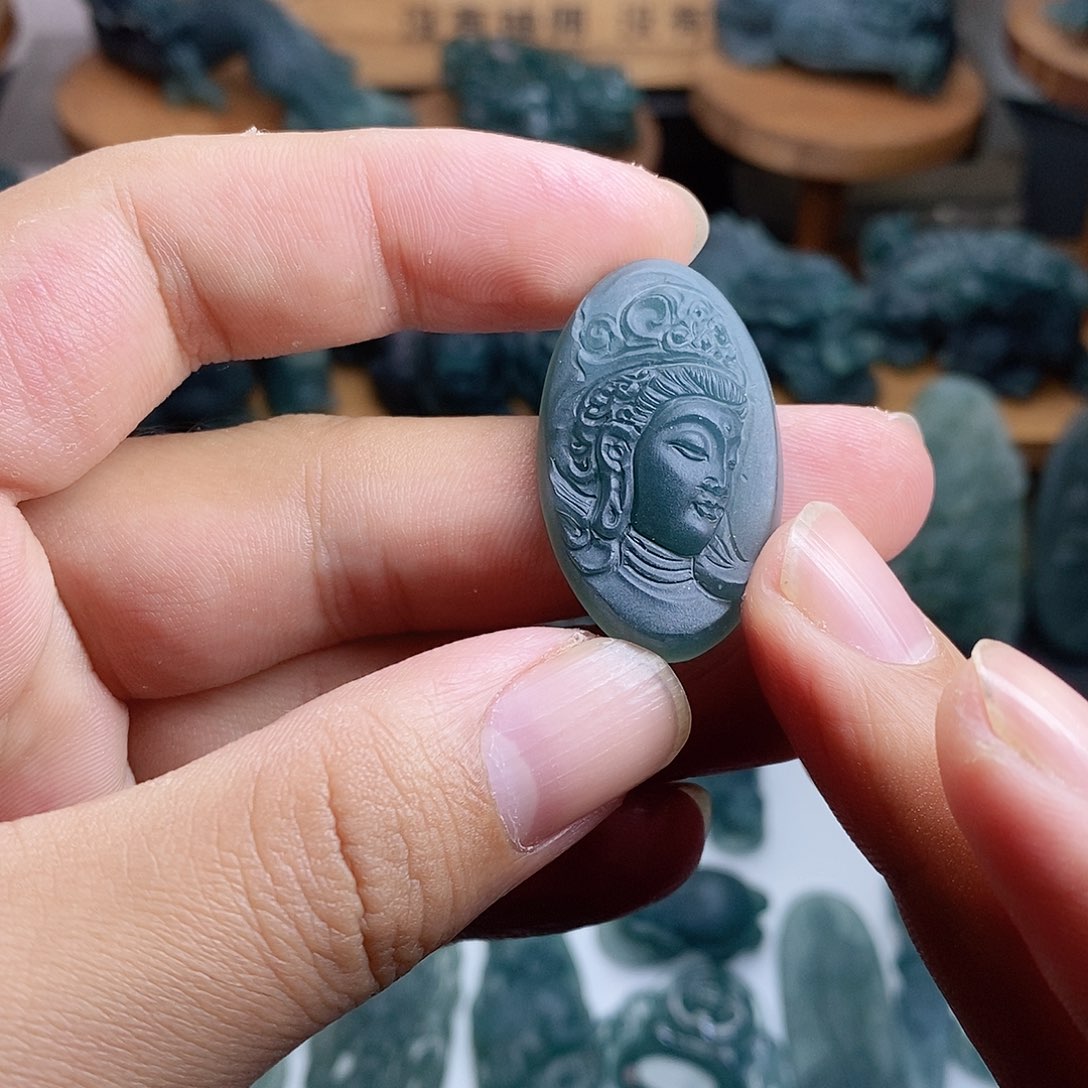 定制翡翠未镶嵌观音