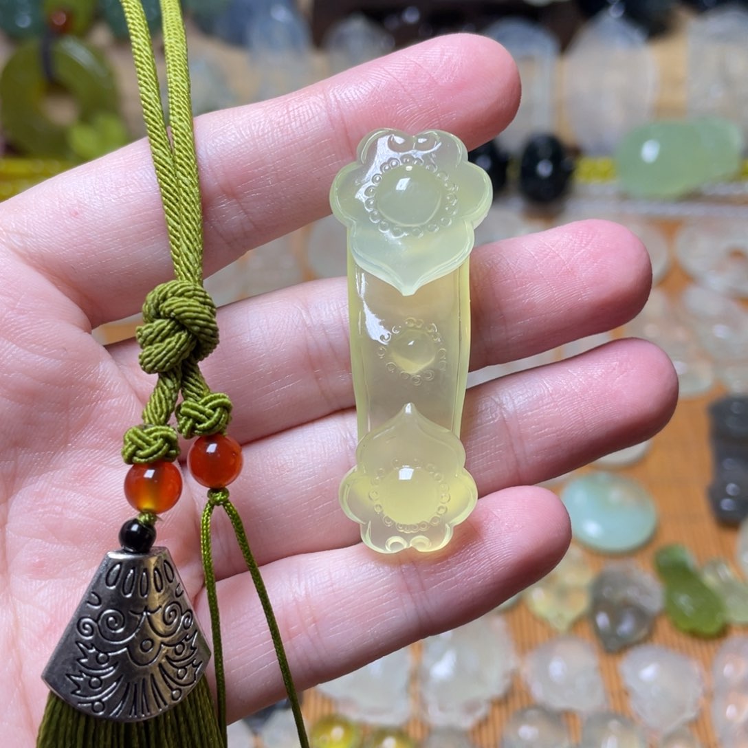 蛇纹石玉包挂未镶嵌旭****…