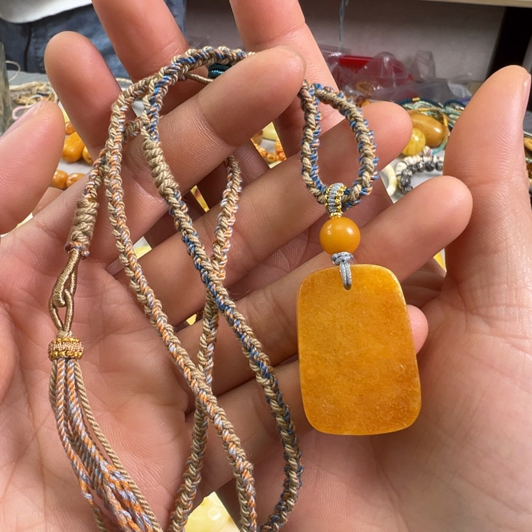 蜜蜡裸石未镶嵌蜜蜡