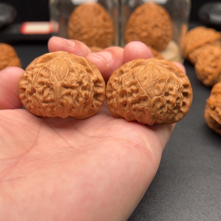 文玩核桃把件42全品肉宫灯