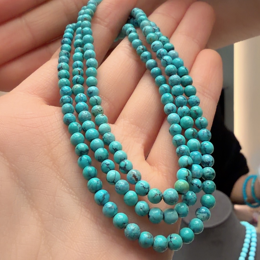 绿松石未镶嵌颈饰