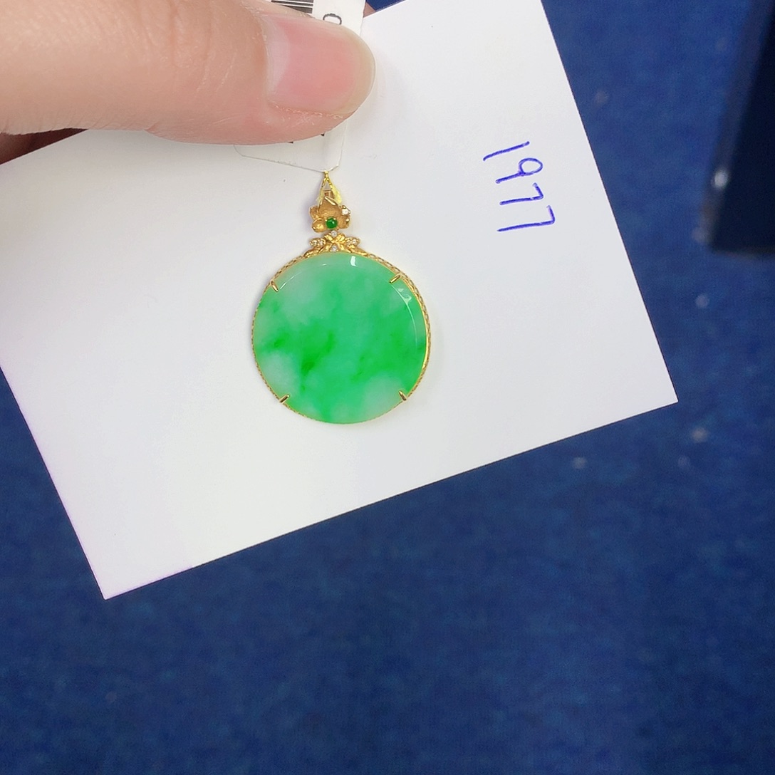 【闪购商品】翡翠18K金镶嵌颈饰