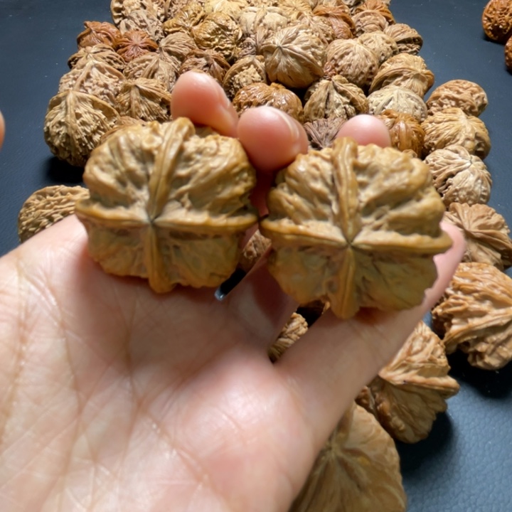 云铁小四棱35尺寸核桃哈哈哈哈哈哈哈