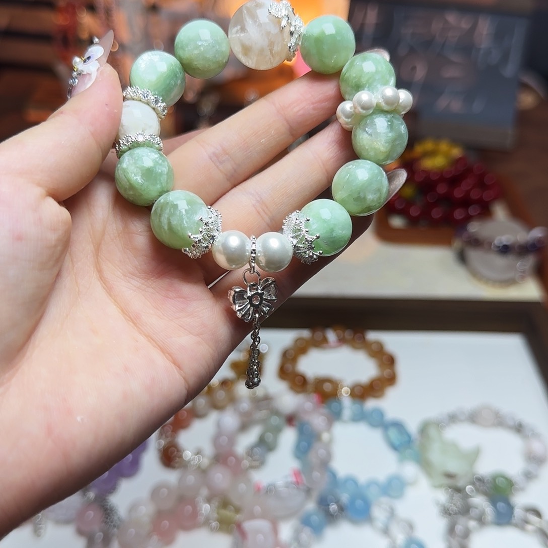 水晶手链合金H****e翠绿祖母晶纯天然