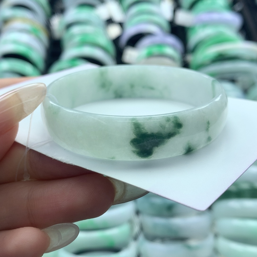 未镶嵌手镯翡翠公主