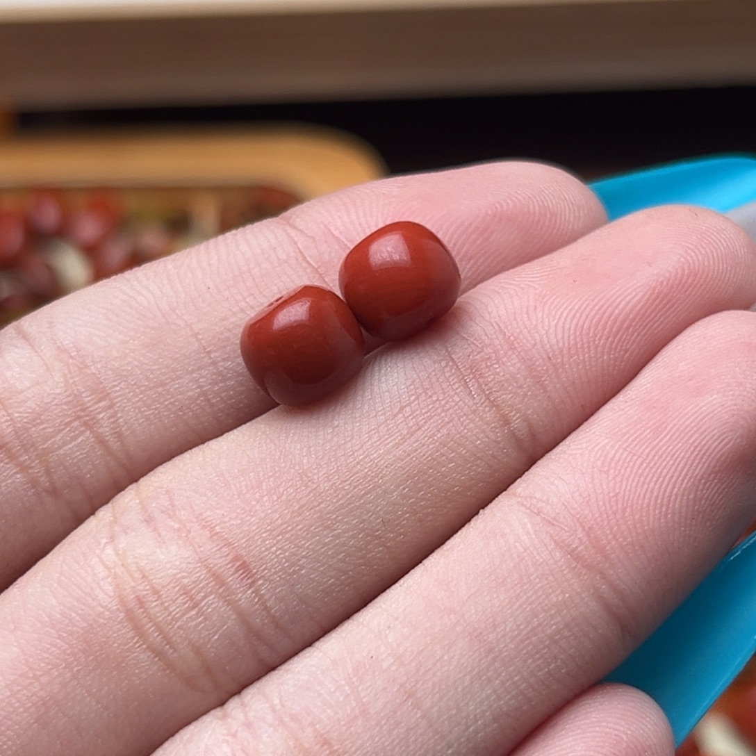 南红玛瑙未镶嵌南红14弟子珠一对卡8mm