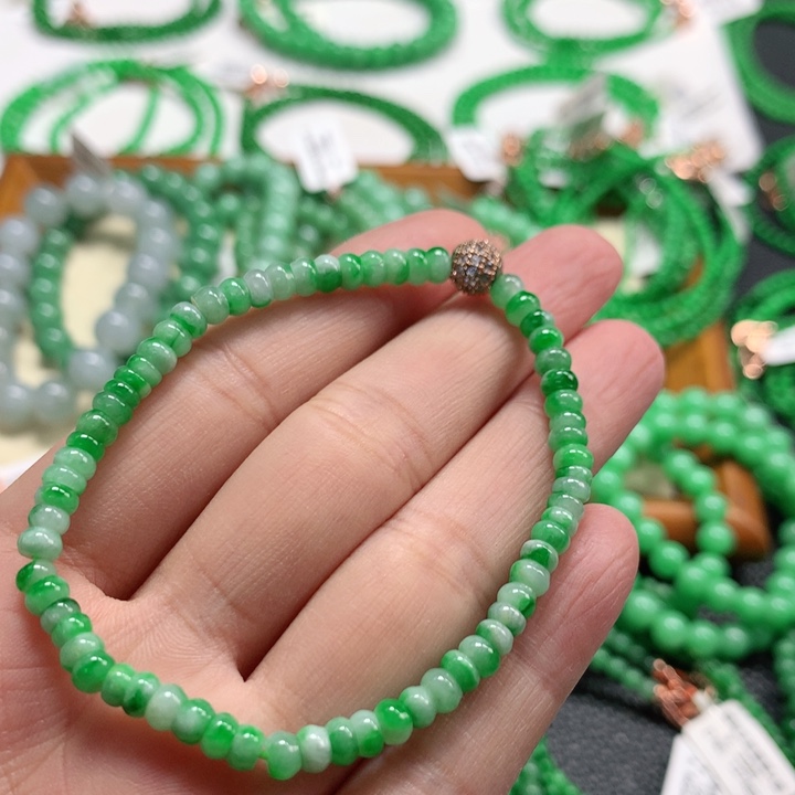 翡翠未镶嵌手链翡翠