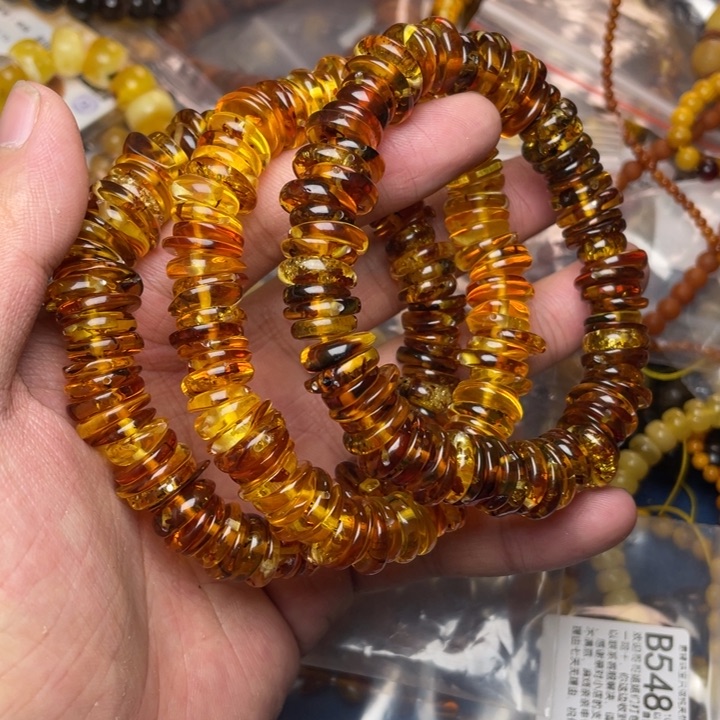 未镶嵌琥珀珠宝奇石