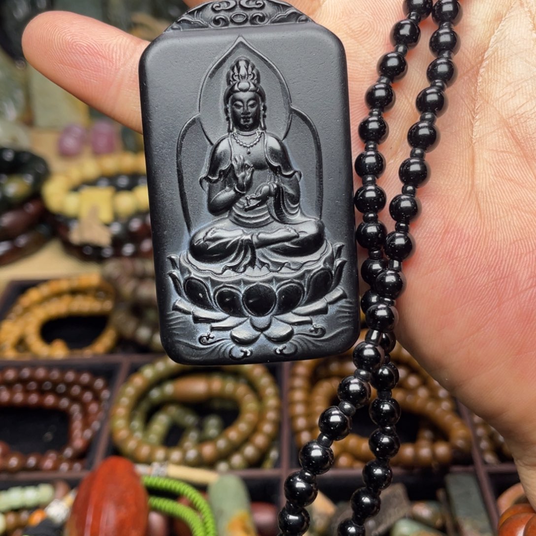 和田玉未镶嵌车挂