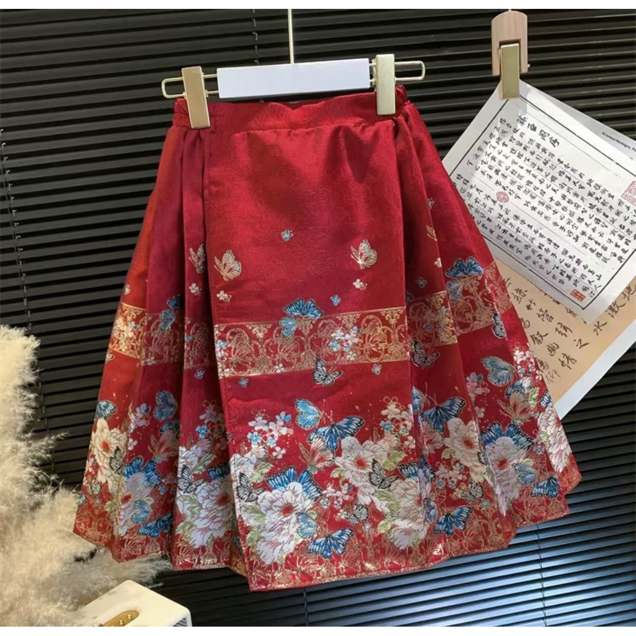 【现货】244-ZX-1183红色 童装2024年冬季新款加绒保暖汉服马面裙