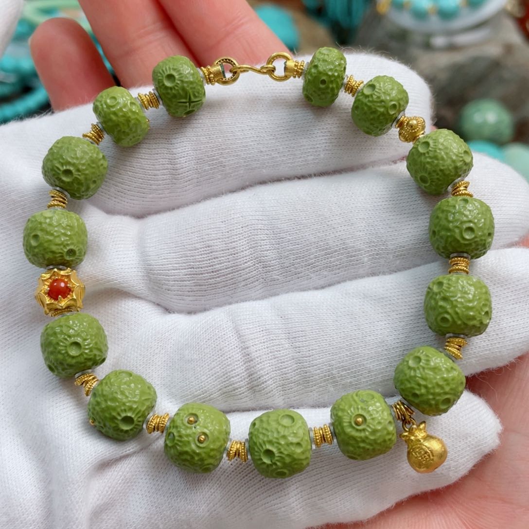 绿松石珠宝奇石18K金镶嵌