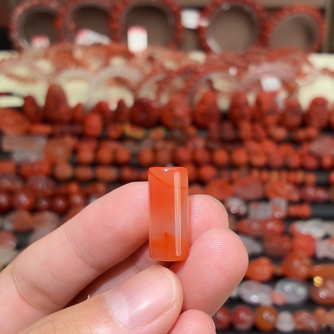 南红玛瑙未镶嵌颈饰