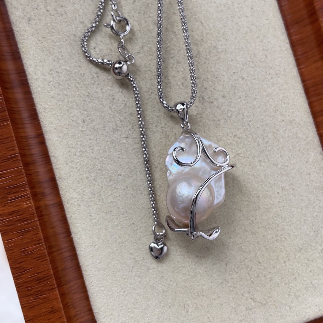 银S925镶嵌淡水珍珠吊坠(赠链)